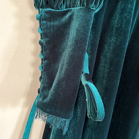 Antonio Melani x Nicola Bathie Helen Stretch Velvet Jewel Neck  Midi Dress. - Picture 10 of 16